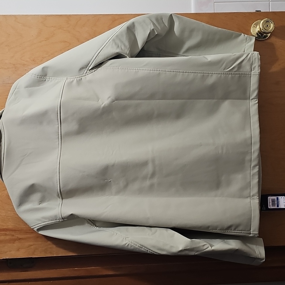 Under Armour Jacket - Picture 2 of 6
